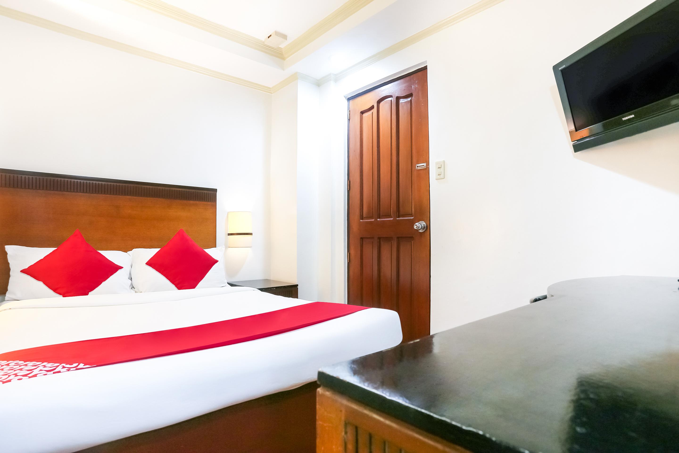 OYO 406 Royal Parc Inn&Suites Quezon City Extérieur photo