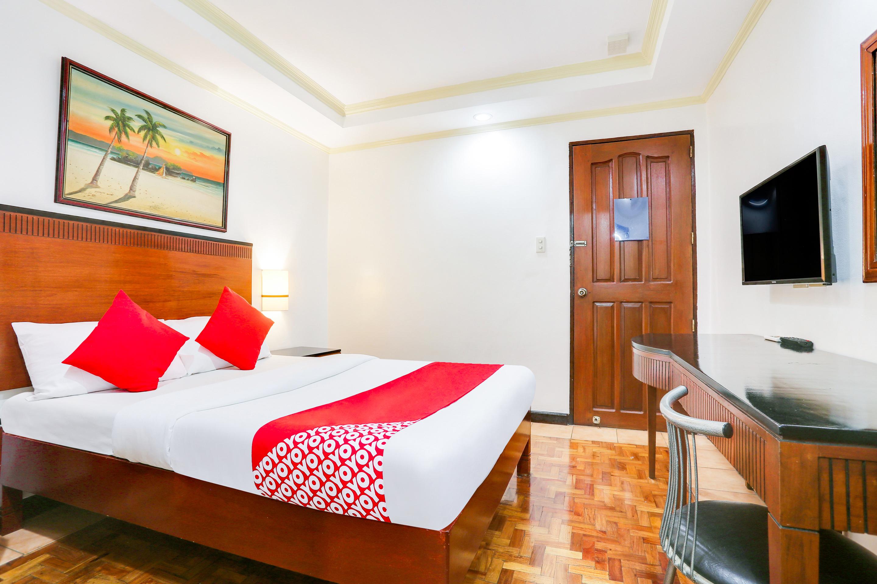 OYO 406 Royal Parc Inn&Suites Quezon City Extérieur photo