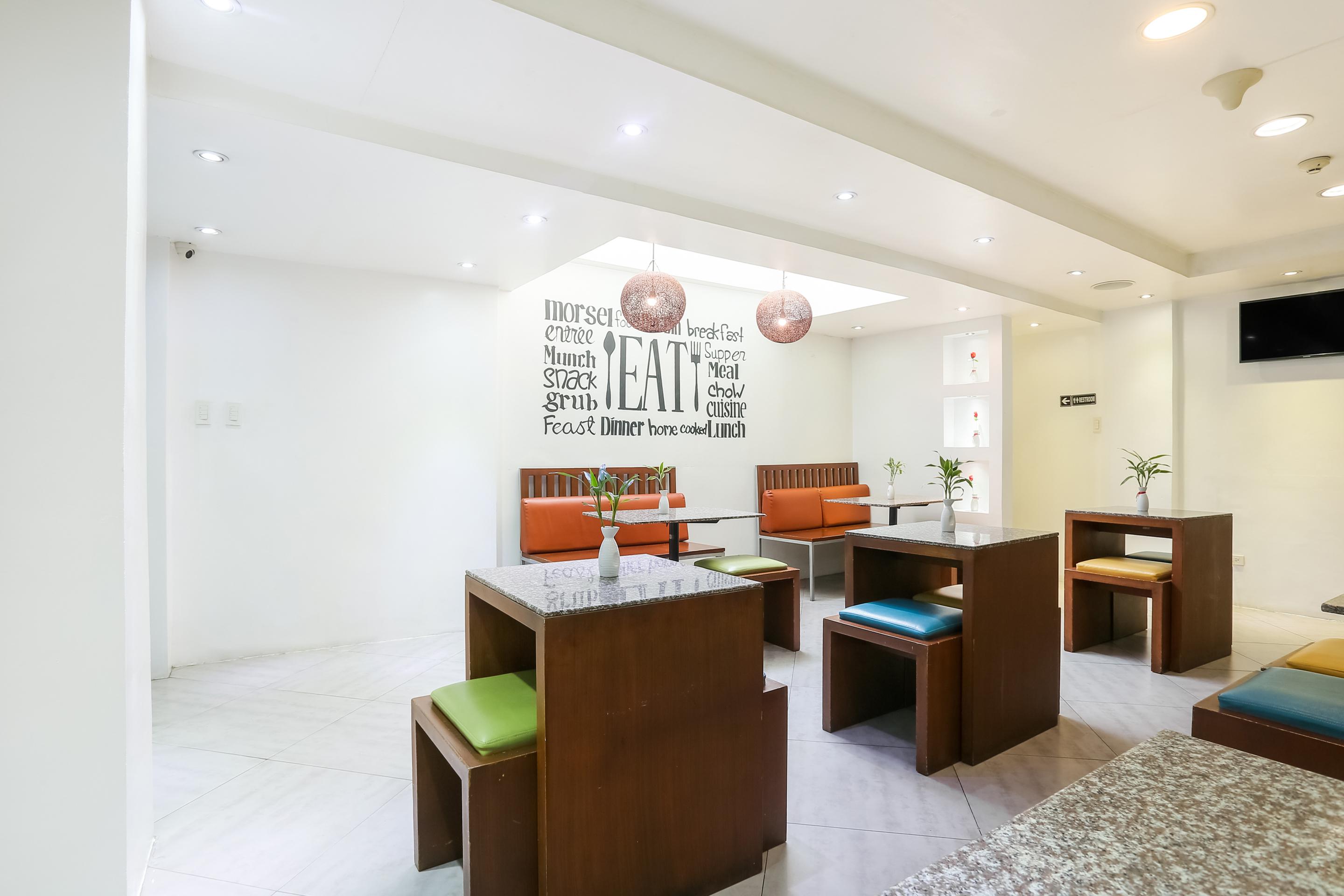 OYO 406 Royal Parc Inn&Suites Quezon City Extérieur photo