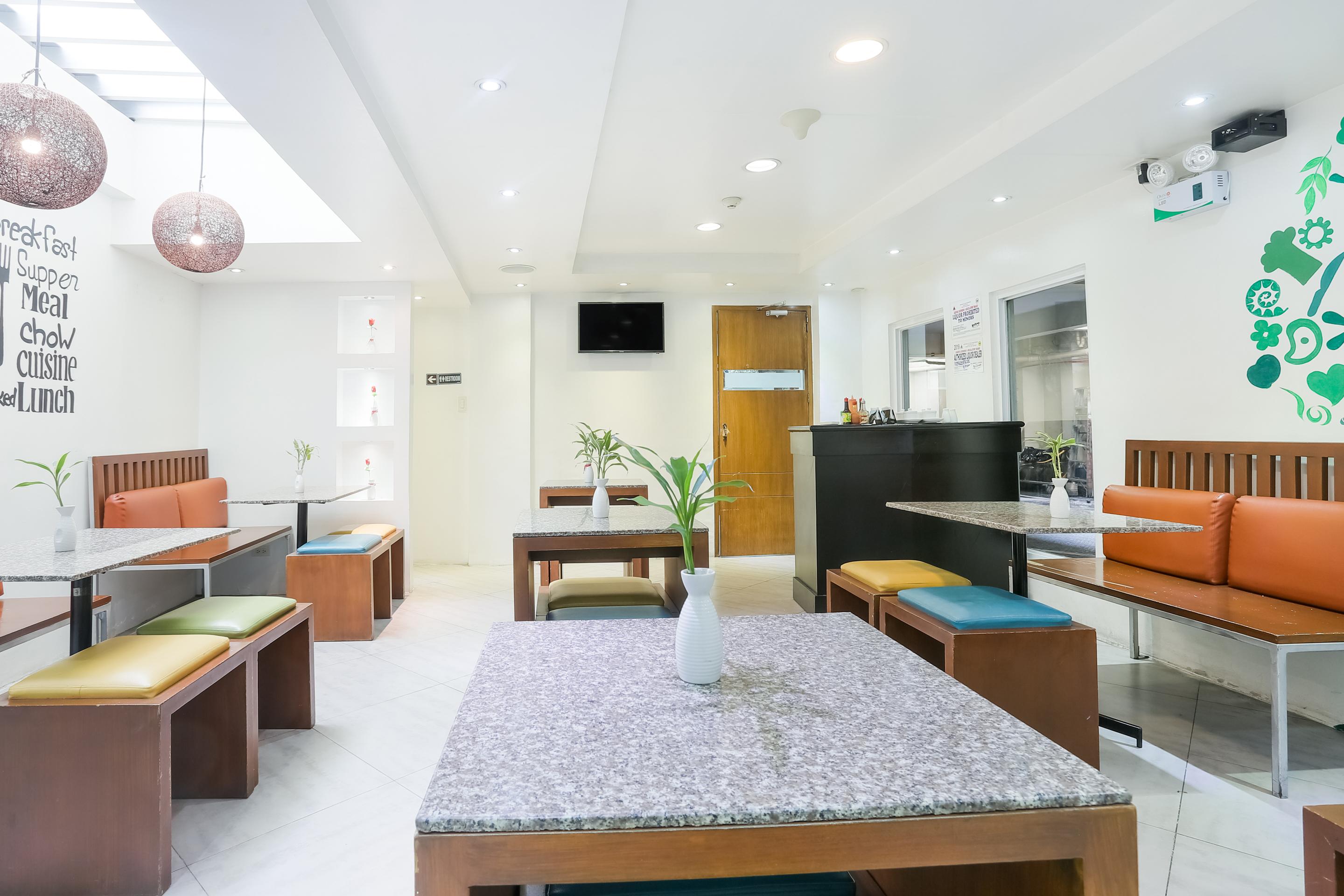 OYO 406 Royal Parc Inn&Suites Quezon City Extérieur photo