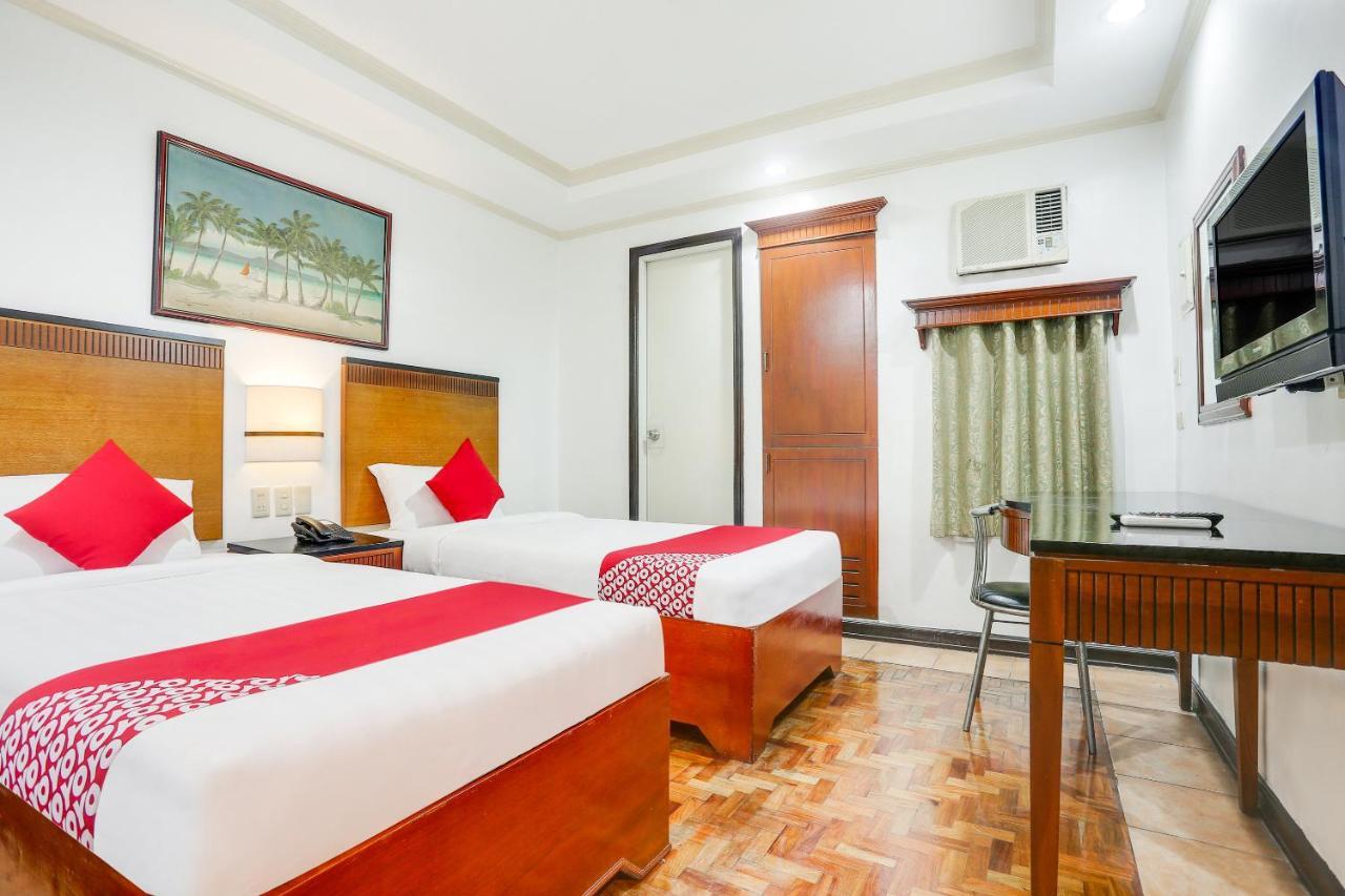 OYO 406 Royal Parc Inn&Suites Quezon City Extérieur photo